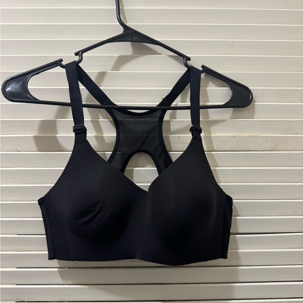 AVIA Black Women's Racerback Sports Bra EUC